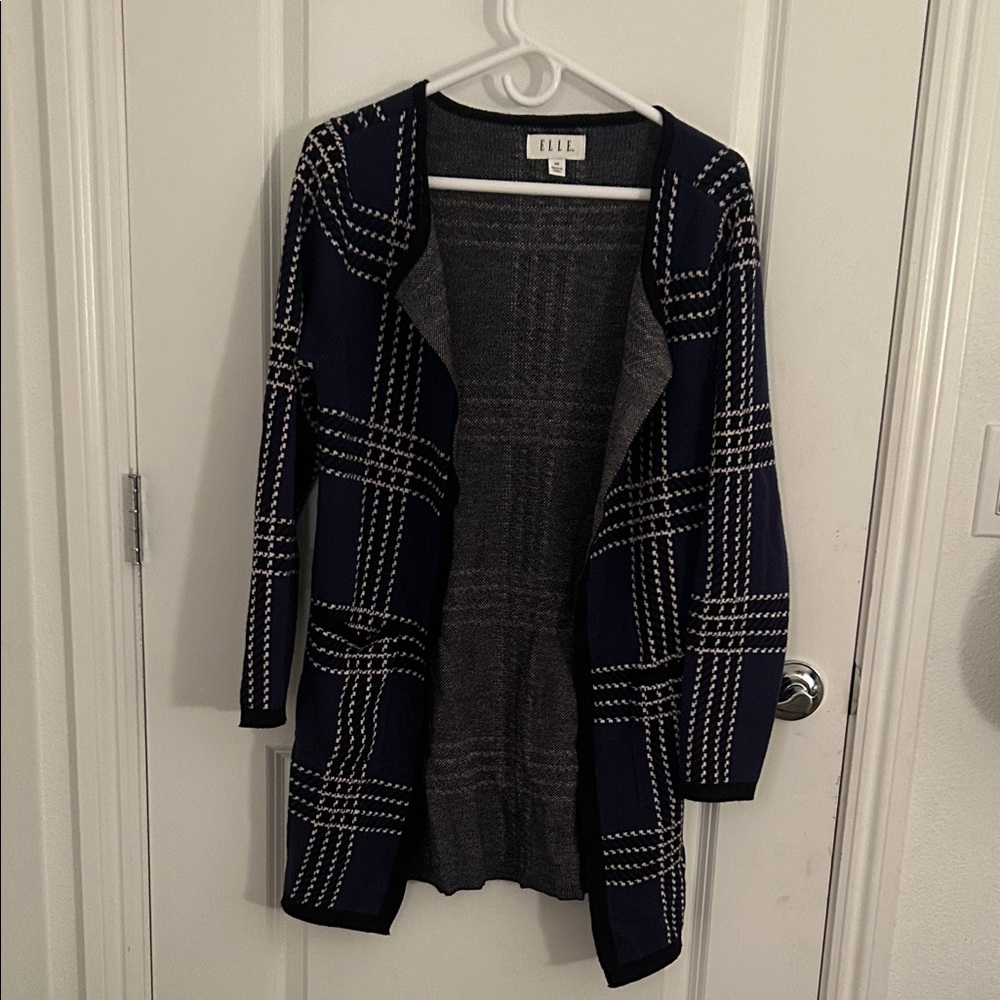 Elle Women's Navy and Gray Checkered Cardigan